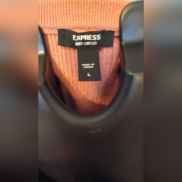 EXPRESS, BODY CONTOUR TOP, SIZE L/M - Picture 3 of 3